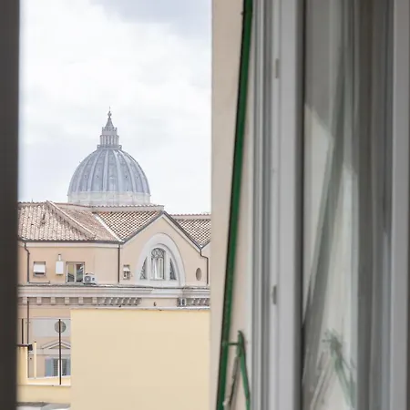 Apartman Giglio Dome View - St Peter View, 300mt To Metro A, Vatican City, A-c *