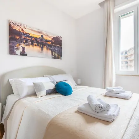 Appartement Giglio Dome View - St Peter View, 300mt To Metro A, Vatican City, A-c